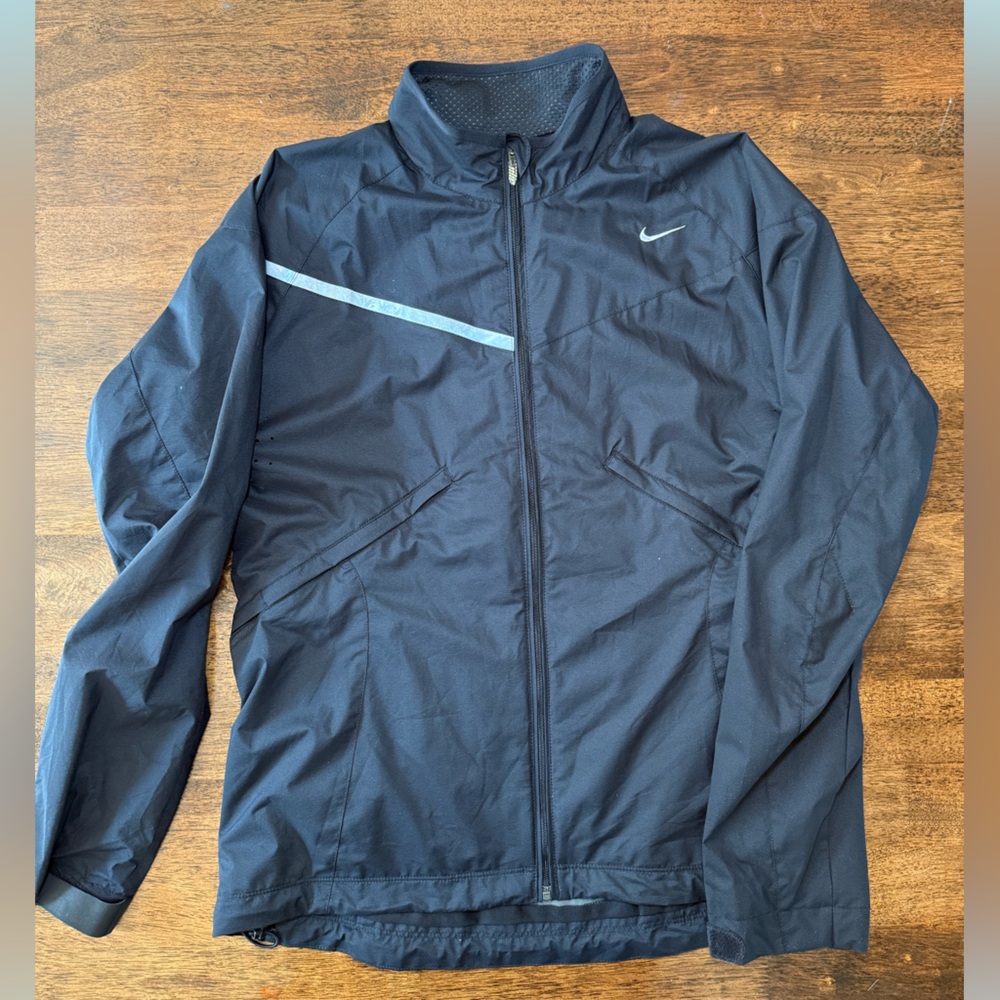 Women's Nike Fit Storm, Black, size medium